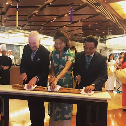 Five Vietnamese dishes listed in menu of Filipino five-star hotel